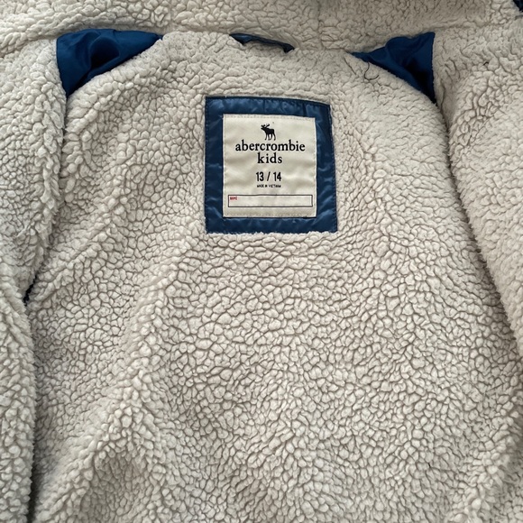 Abercrombie Kids Puffer Sherpa Lined Coat- Blue- Size 13/14 - Picture 6 of 17